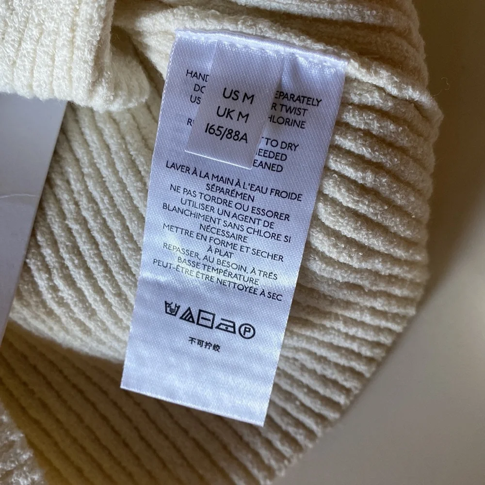 NWT Urban Outfitters Crop Top + Bike Shorts M Knit Set Cream - Picture 5 of 9